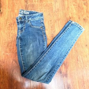Old Navy Rockstar skinny jeans, size 0